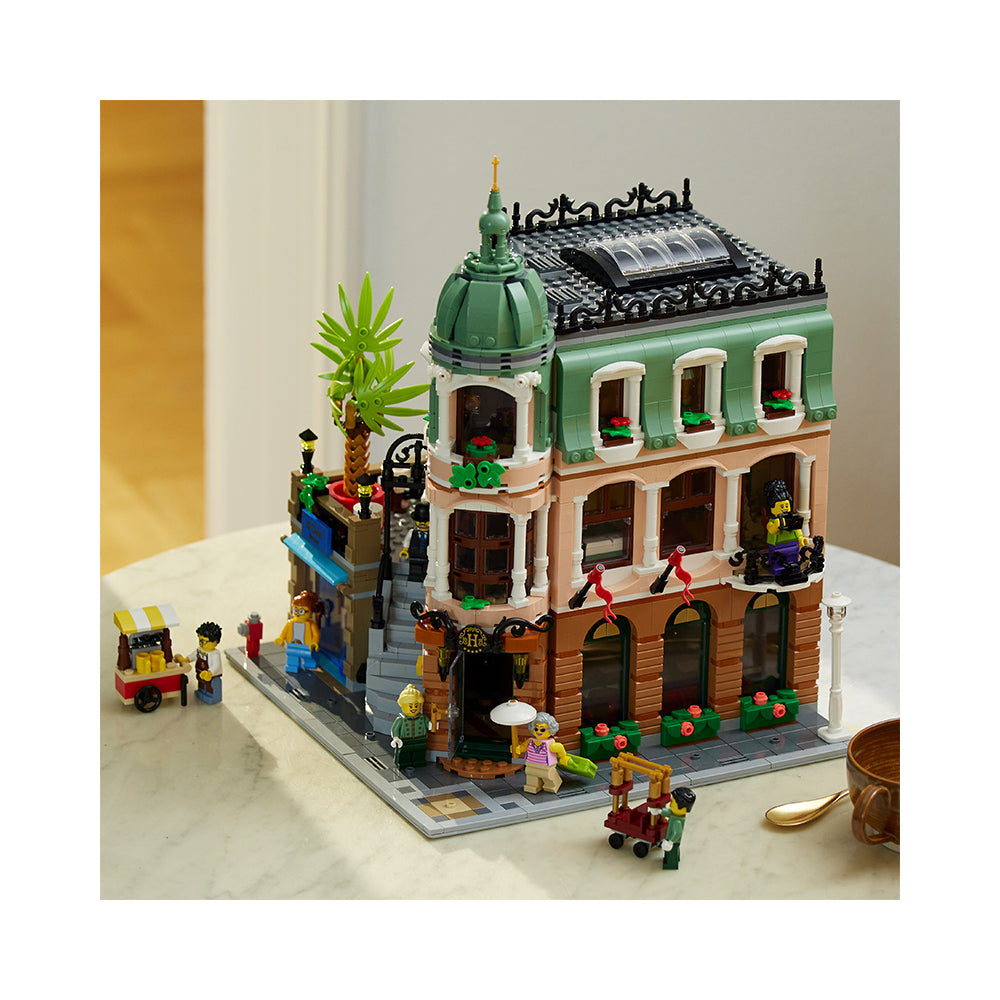 Lego modular best sale building 2020 leak