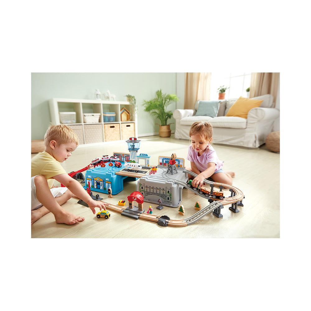 Hape Super Cityscape Transport Bucket Set