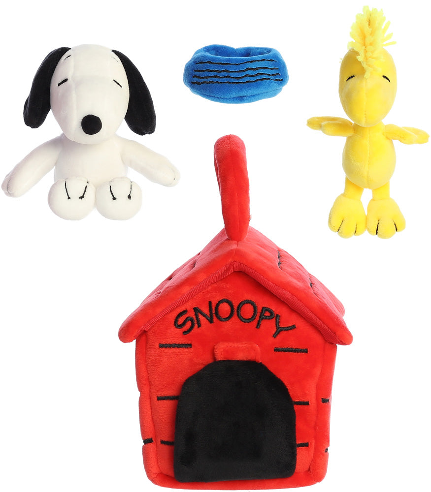 Peanuts Snoopy's House Playset (3 Pcs) 8"