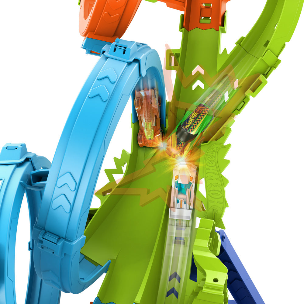 Hot Wheels® 4-Loop Crash-Out™ Track Set