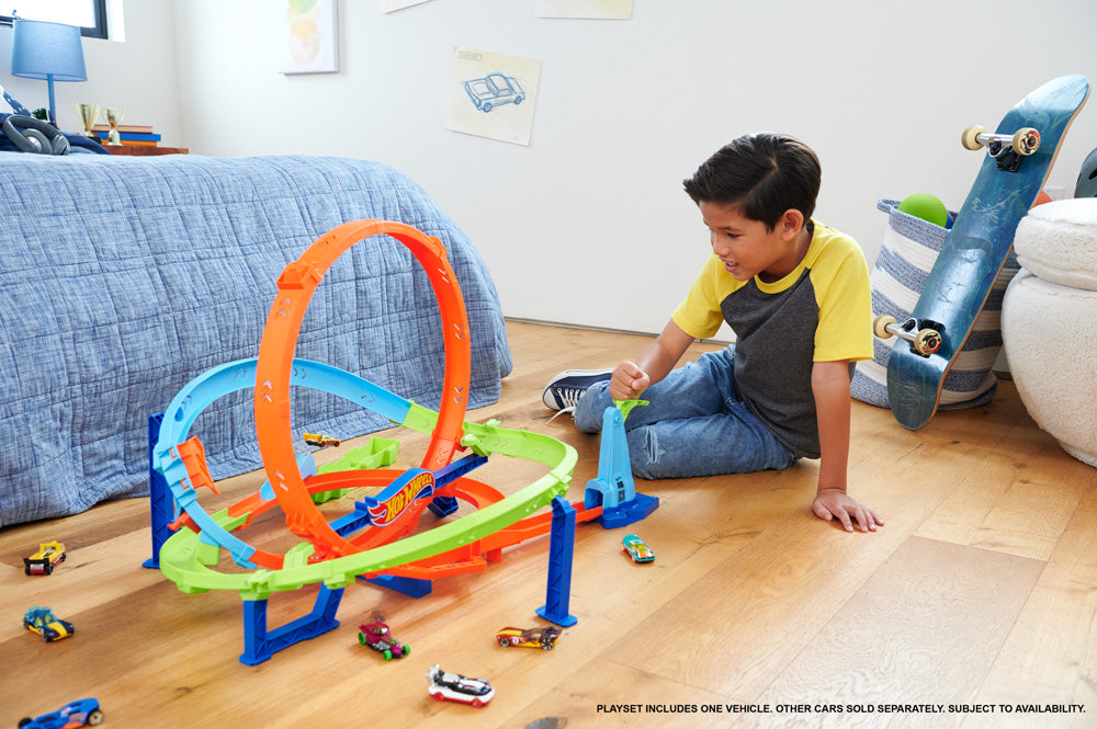 Hot Wheels® Loop Cyclone Challenge®