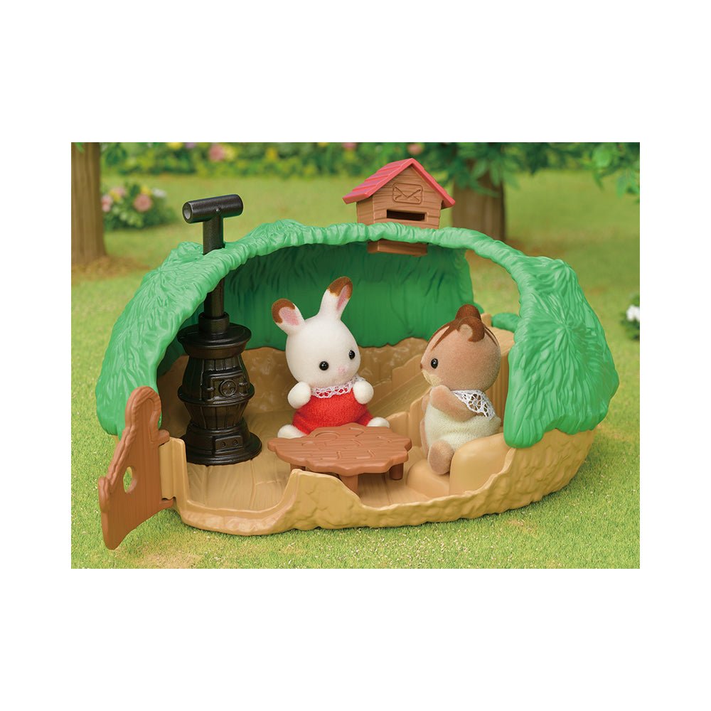 Calico Critters Baby Hedgehog Hideout - Mastermind Toys___217649