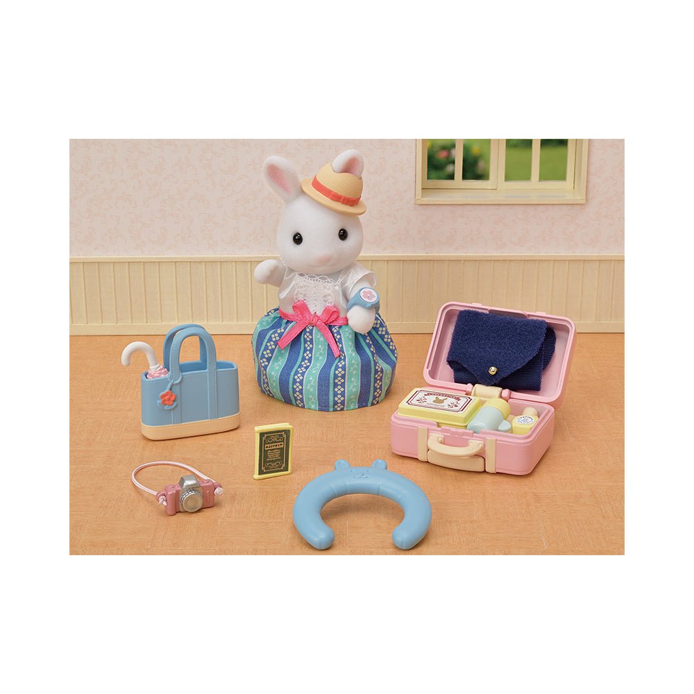 Calico Critters Snow Rabbit Mother Weekend Travel Set - Mastermind Toys___225215