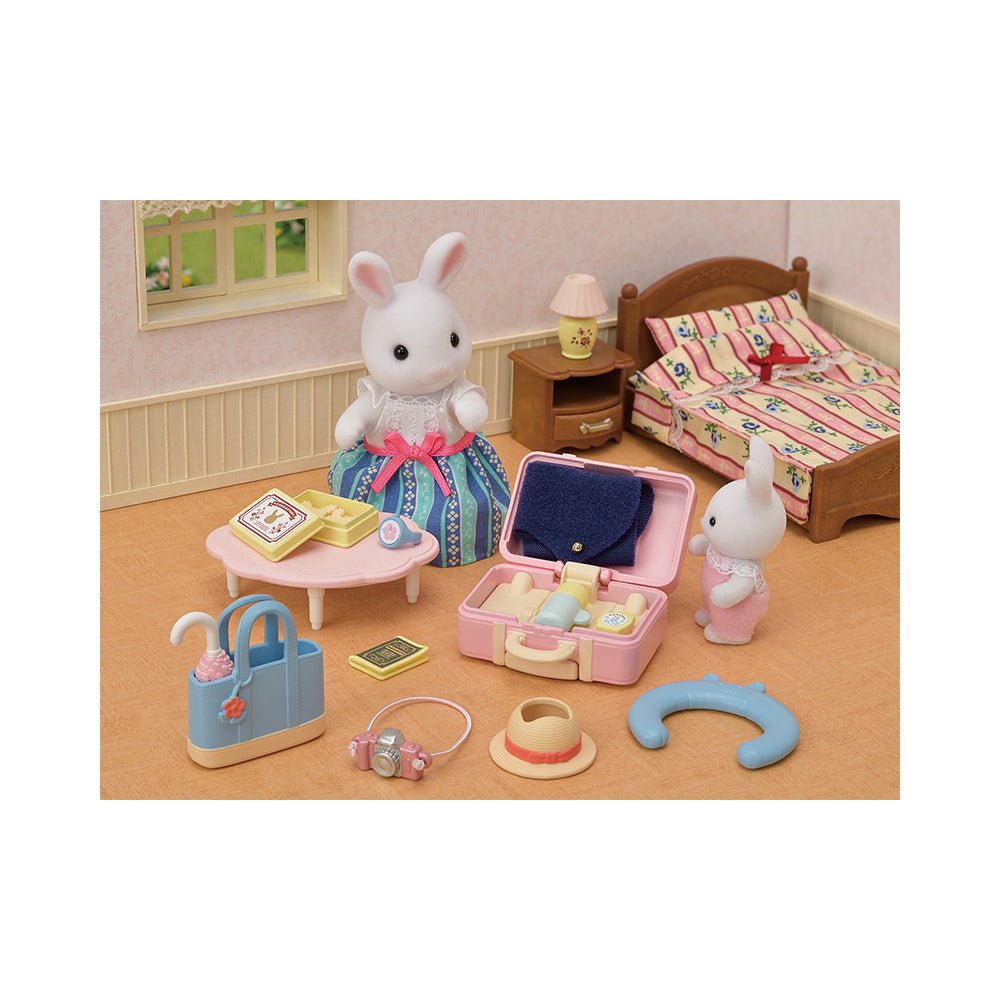 Calico Critters Snow Rabbit Mother Weekend Travel Set - Mastermind Toys___225215