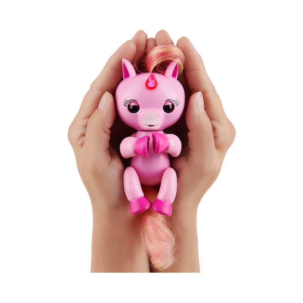 Fingerlings Light Up Unicorn - Mastermind Toys___210056