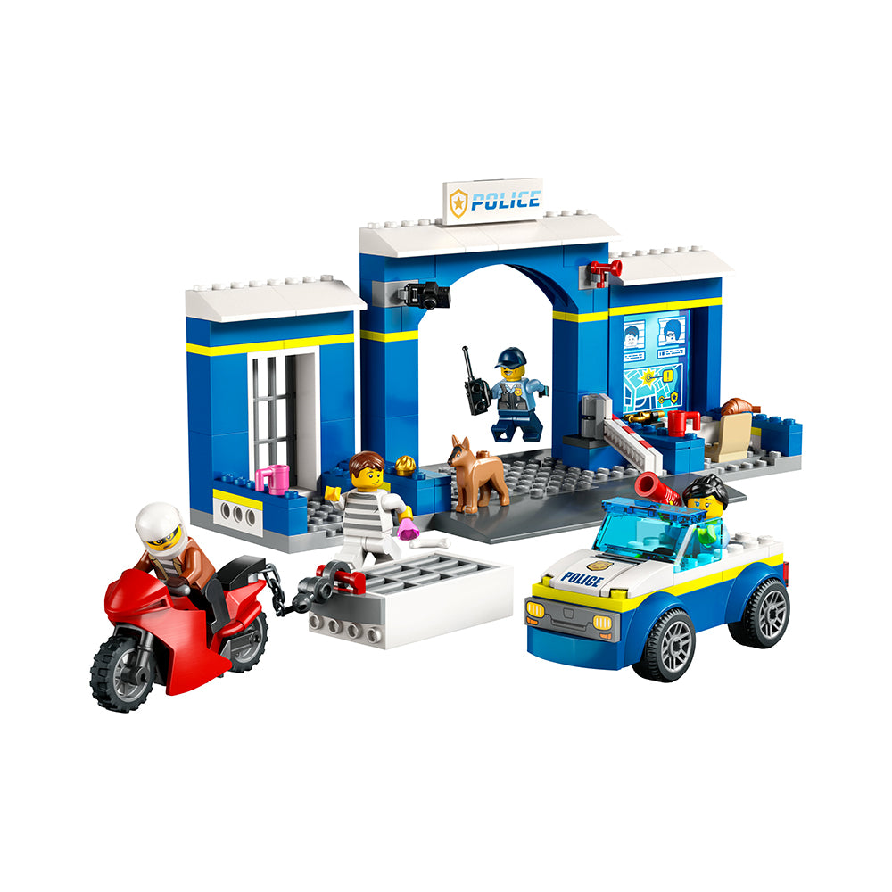 LEGO City Police Station Chase 60370 Building Toy Set (172 Pieces)